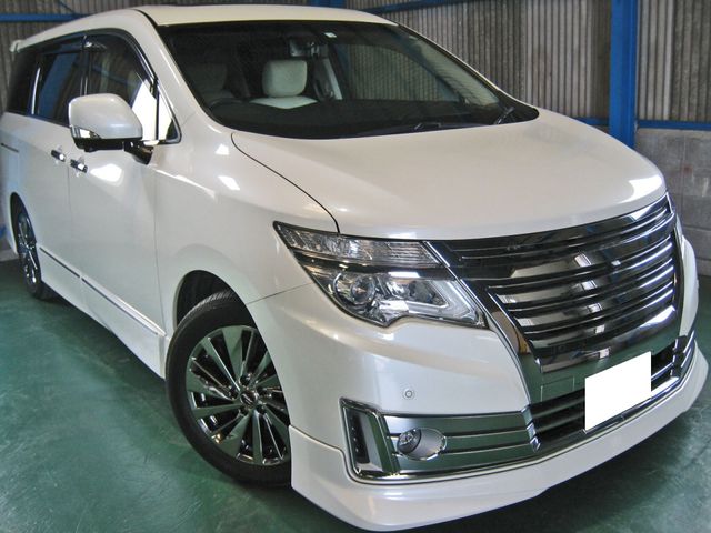 NISSAN ELGRAND  4WD 2017