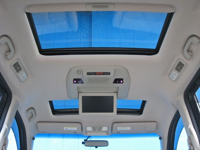 NISSAN ELGRAND  4WD 2017