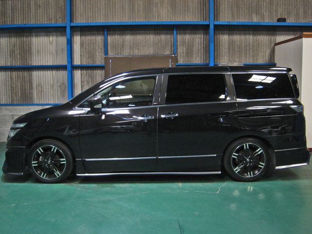 NISSAN ELGRAND 2017
