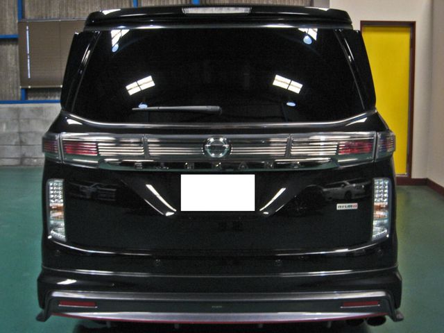 NISSAN ELGRAND 2017