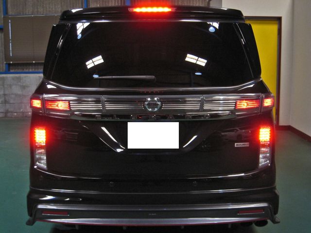 NISSAN ELGRAND 2017