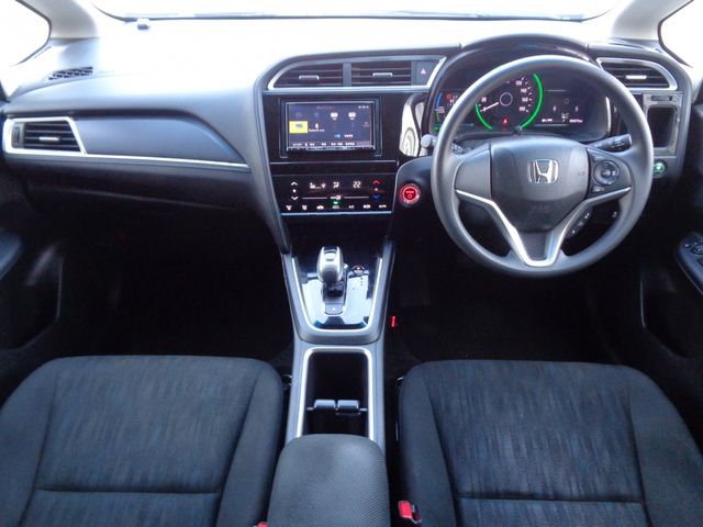 HONDA SHUTTLE HYBRID 2022