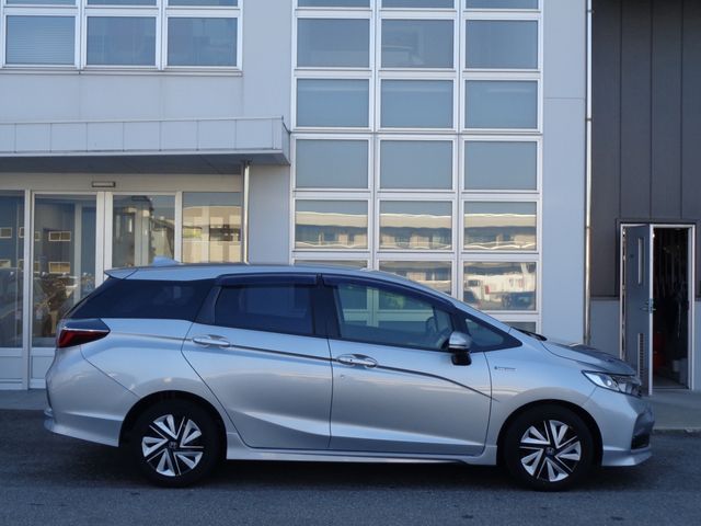 HONDA SHUTTLE HYBRID 2022