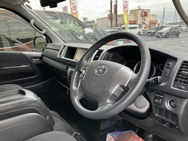 TOYOTA REGIUSACE van 4WD 2015