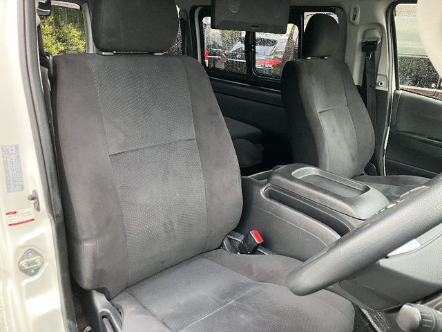 TOYOTA REGIUSACE van 4WD 2015