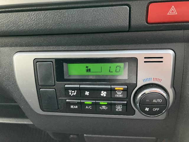 TOYOTA REGIUSACE van 4WD 2015