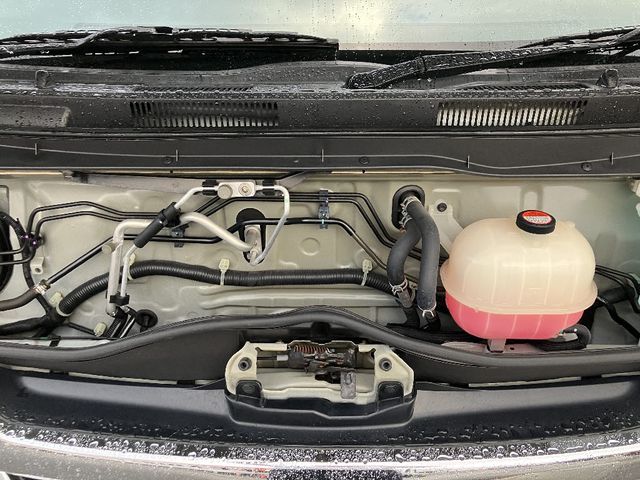 TOYOTA REGIUSACE van 4WD 2015