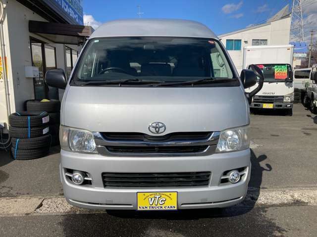 TOYOTA HIACE van 4WD 2010