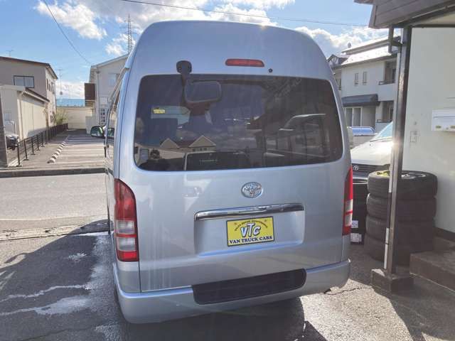 TOYOTA HIACE van 4WD 2010