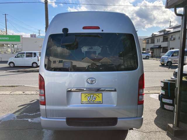 TOYOTA HIACE van 4WD 2010