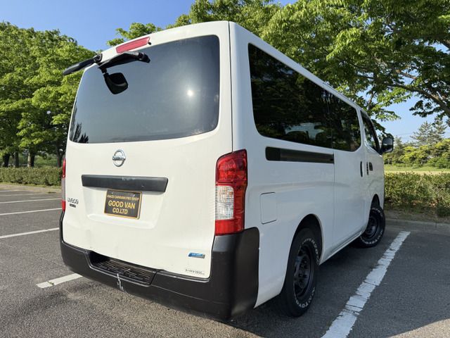 NISSAN NV350 CARAVAN 4WD 2014