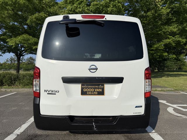 NISSAN NV350 CARAVAN 4WD 2014