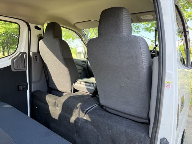 NISSAN NV350 CARAVAN 4WD 2014