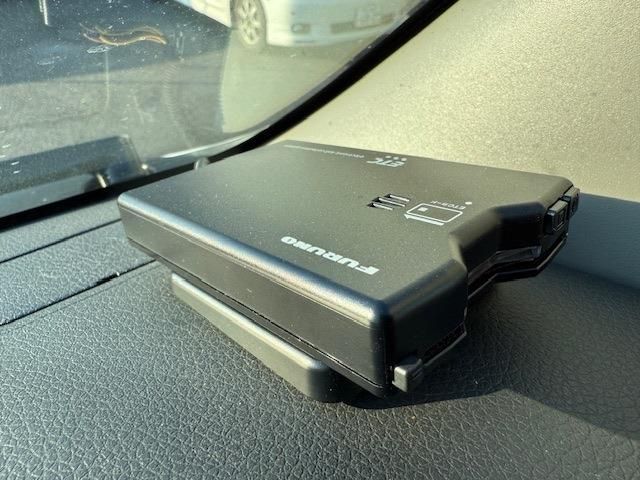 NISSAN NV350 CARAVAN 2021