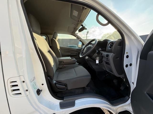 NISSAN NV350 CARAVAN 2021