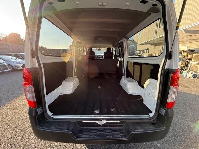 NISSAN NV350 CARAVAN 2021