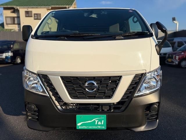 NISSAN NV350 CARAVAN 2021