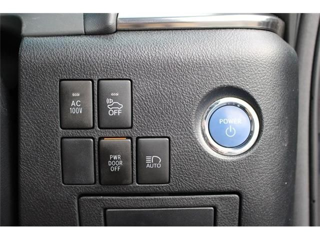 TOYOTA ALPHARD hybrid 4WD 2018