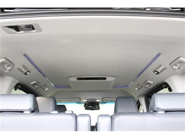 TOYOTA ALPHARD hybrid 4WD 2018