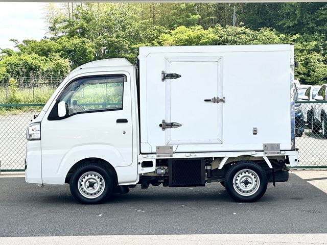 DAIHATSU HIJET truck 4WD 2015