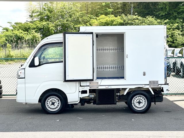 DAIHATSU HIJET truck 4WD 2015