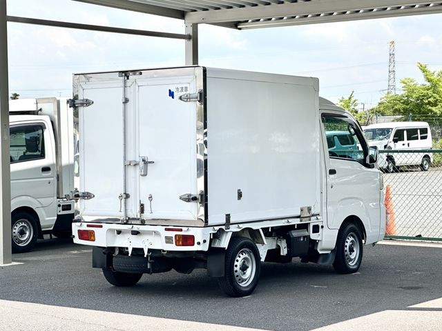 DAIHATSU HIJET truck 4WD 2015