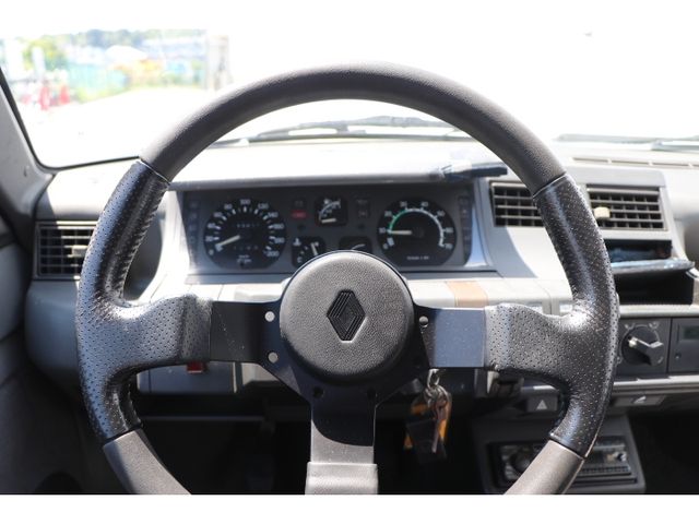 RENAULT RENAULT CINQ(5) 1992