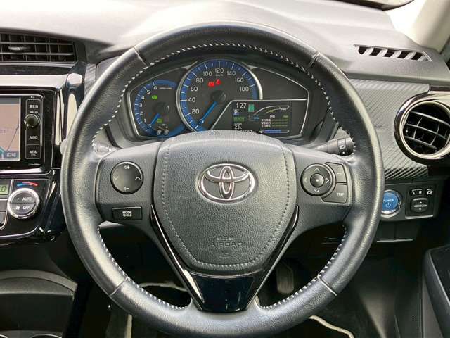 TOYOTA COROLLA FIELDER HYBRID 2015