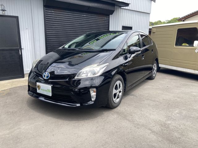 TOYOTA PRIUS 2013