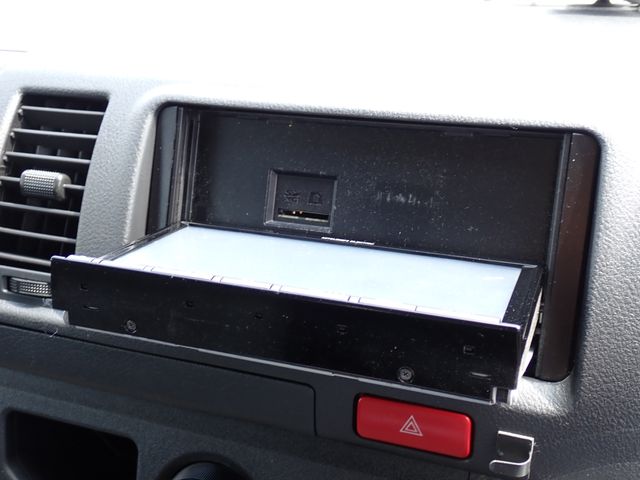 TOYOTA HIACE van 2WD 2018