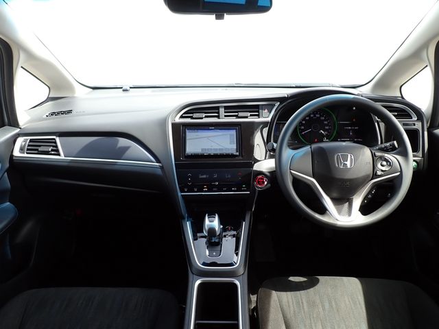 HONDA SHUTTLE HYBRID 2022