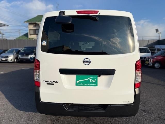 NISSAN NV350 CARAVAN 2021