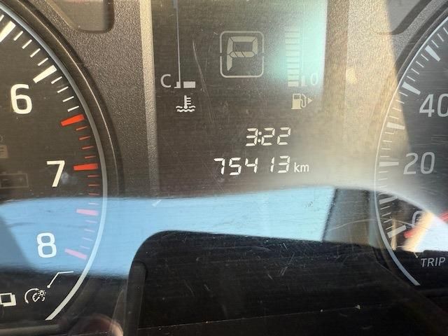 NISSAN NV350 CARAVAN 2021