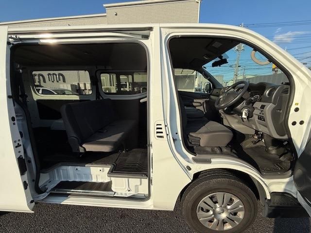 NISSAN NV350 CARAVAN 2021