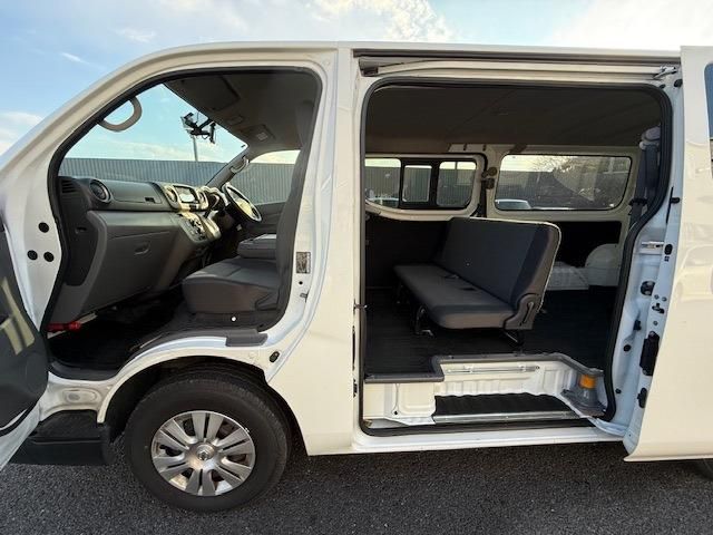 NISSAN NV350 CARAVAN 2021