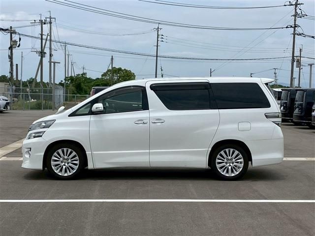 TOYOTA VELLFIRE 2012