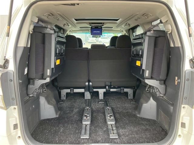 TOYOTA VELLFIRE 2012