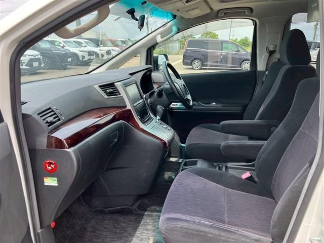 TOYOTA VELLFIRE 2012