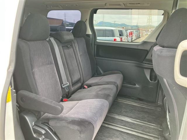 TOYOTA VELLFIRE 2012