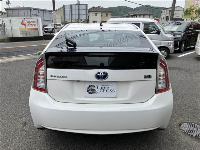 TOYOTA PRIUS 2015
