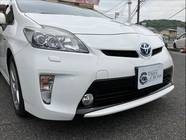 TOYOTA PRIUS 2015