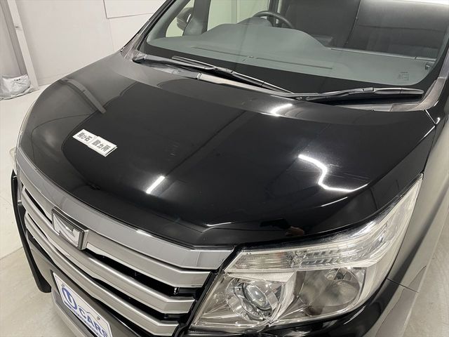 TOYOTA NOAH 2014