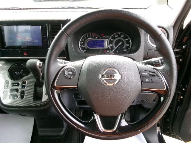 NISSAN DAYZ ROOX 4WD 2017