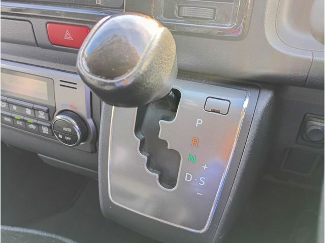 TOYOTA HIACE van 4WD 2016