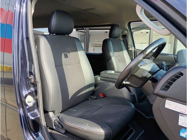 TOYOTA HIACE van 4WD 2016