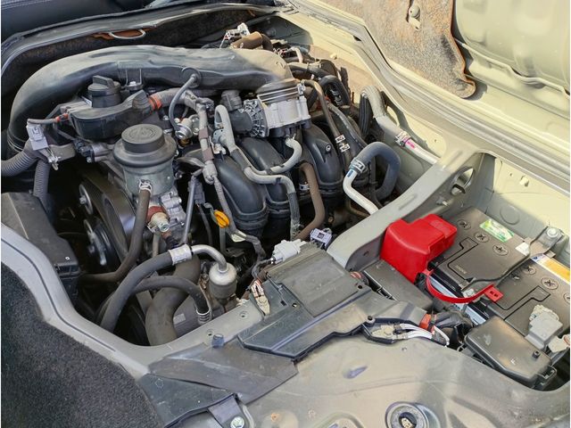 TOYOTA HIACE van 4WD 2016