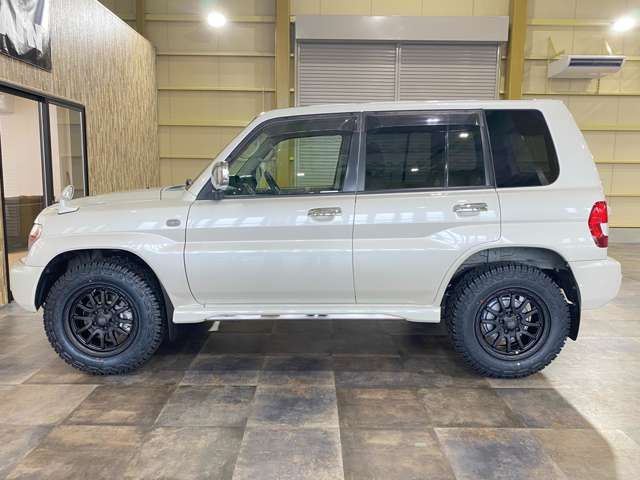 MITSUBISHI PAJERO io  4WD 2006