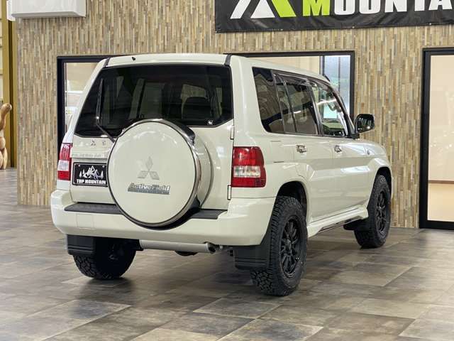 MITSUBISHI PAJERO io  4WD 2006