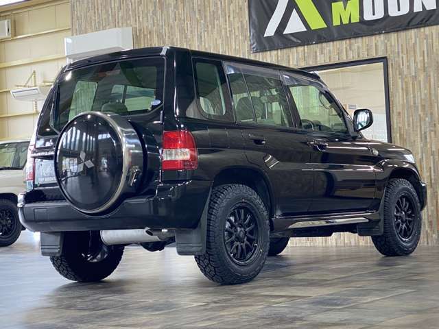 MITSUBISHI PAJERO io  4WD 2004