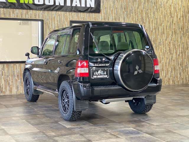 MITSUBISHI PAJERO io  4WD 2004